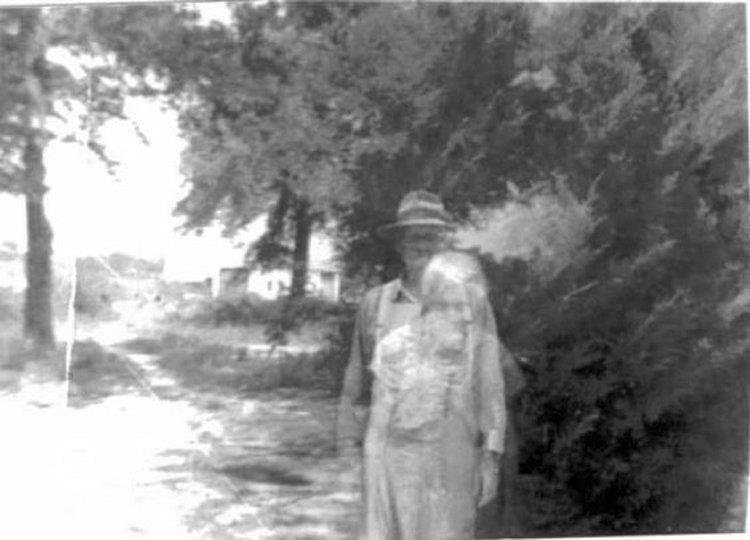 Dünyanın konuştuğu kare: 79 yıl önce çekilen fotoğrafa kimse açıklama yapamıyor! 3