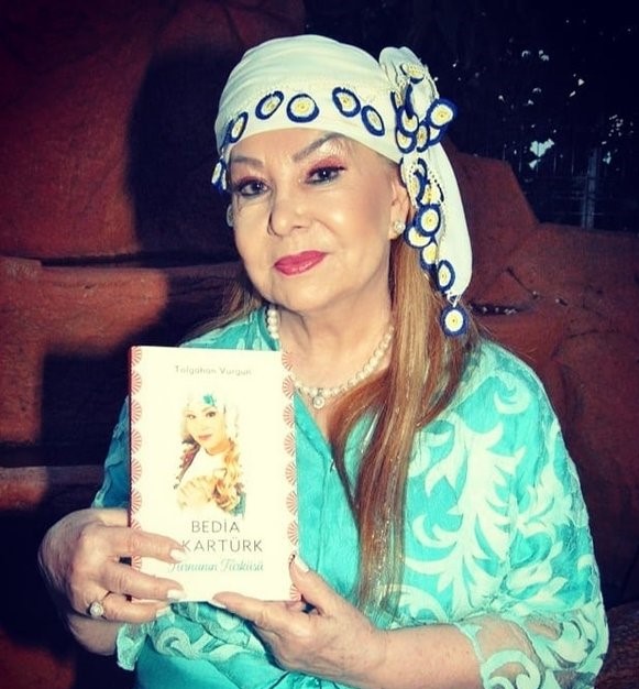 Türk Halk Müziği sanatçısı Bedia Akartürk’ten radikal karar! 13