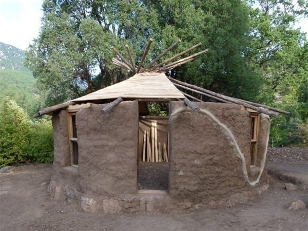 Kül, keçi kılı, çamur ve arpa samanı... Akademisyenin evi hayran bıraktı 14