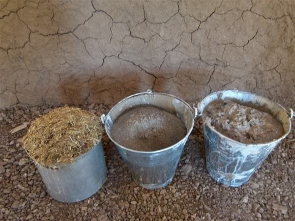 Kül, keçi kılı, çamur ve arpa samanı... Akademisyenin evi hayran bıraktı 12