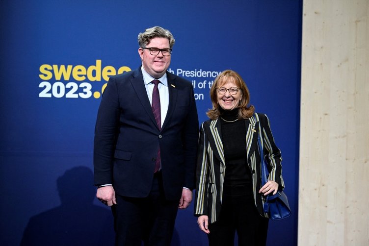 İsveçli Bakan'ın zor anları! Türkiye sorusunu duyunca nereye bakacağını şaşırdı 8