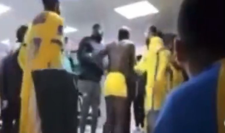 Ronaldo'nun yeni takımında büyük kavga! Soyunma odasında Aboubakar'dan Anderson Talisca'ya saldırı... 10