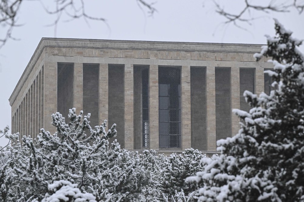 Türkiye beyaza büründü: İşte yurttan kar manzaraları 9