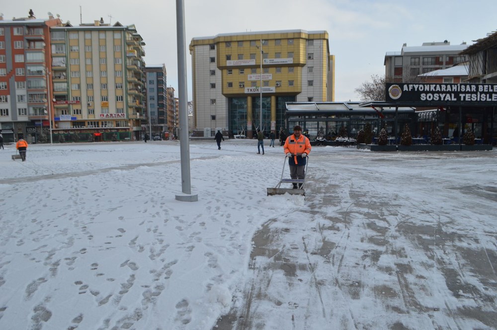 Türkiye beyaza büründü: İşte yurttan kar manzaraları 8