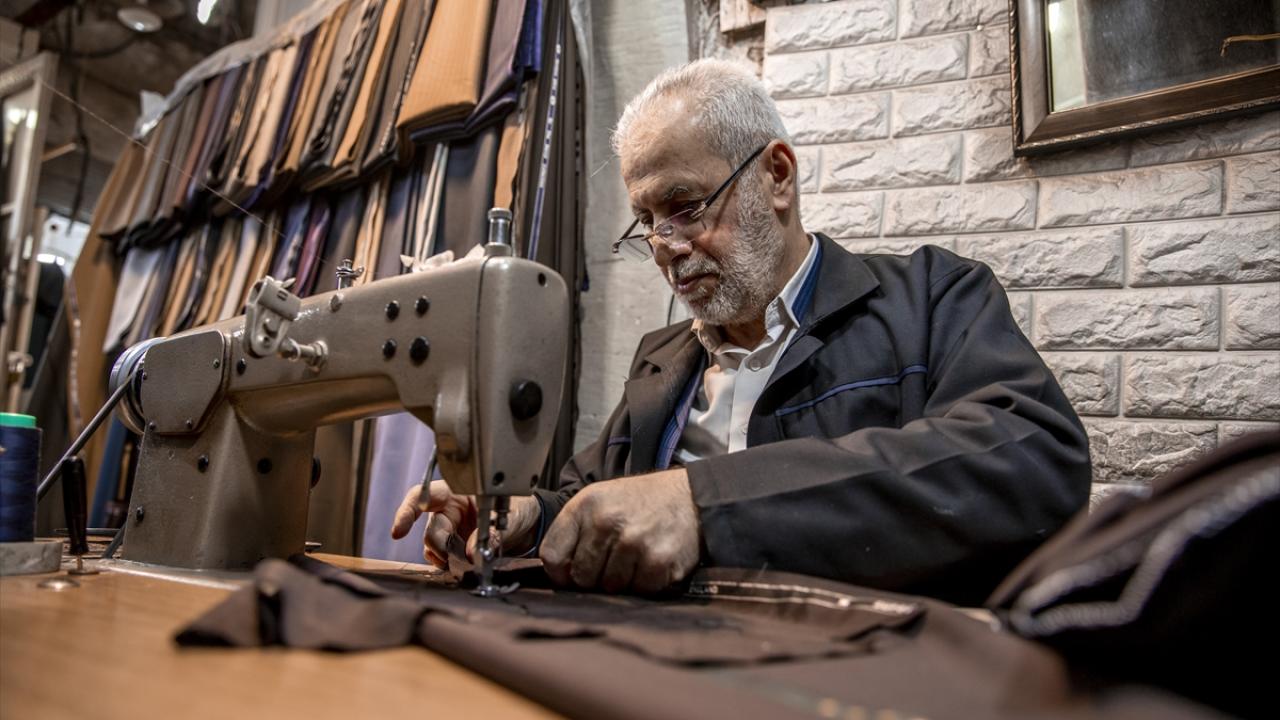 Erbil'in tarihi Kayseri Çarşısı'ndaki Türkmen terziler 16