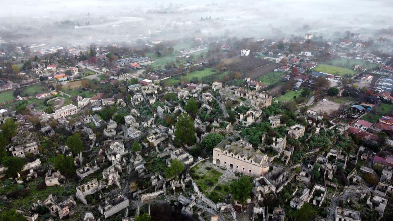 Kendisi "hayalet" ama ekonomisi "canlı" 1