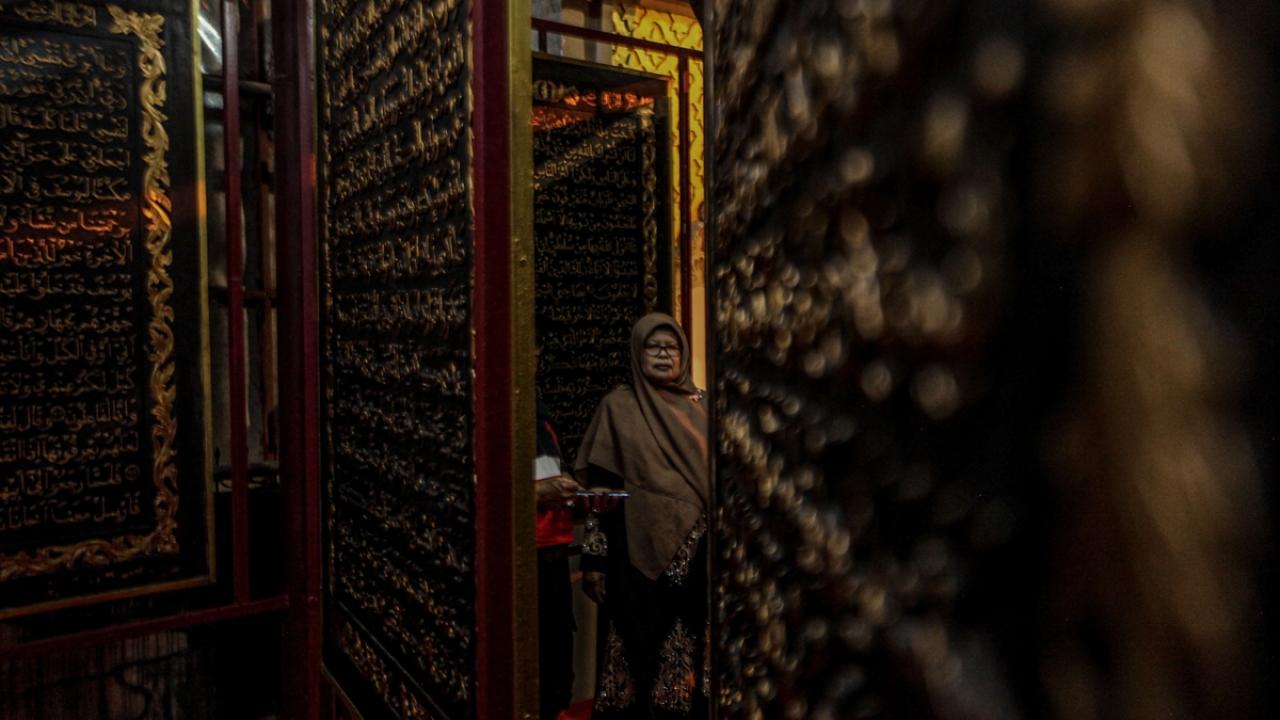 Dünyanın en büyük ahşaba işlenmiş Kur'an-ı Kerim'i 7