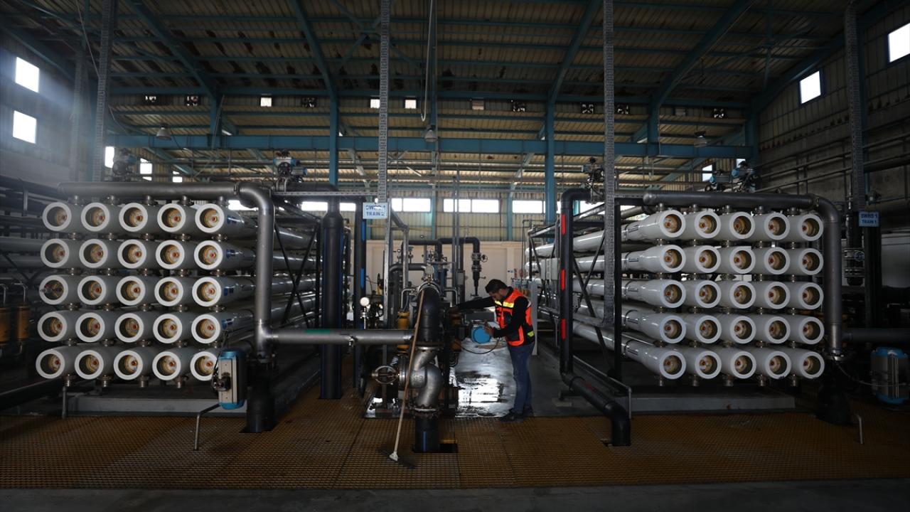 Deniz suyunu arıtan tesisler Filistinlilerin can simidi oldu 14