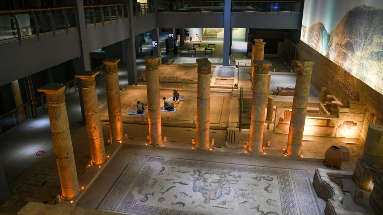 Tarihin yüzlerce yıllık tanığı mozaikler özenle gelecek kuşaklara aktarılıyor 10