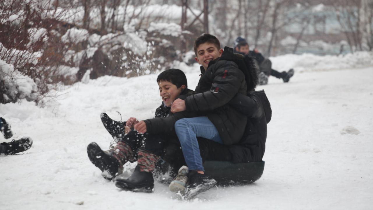 Kar yağışı en çok onları sevindirdi 3
