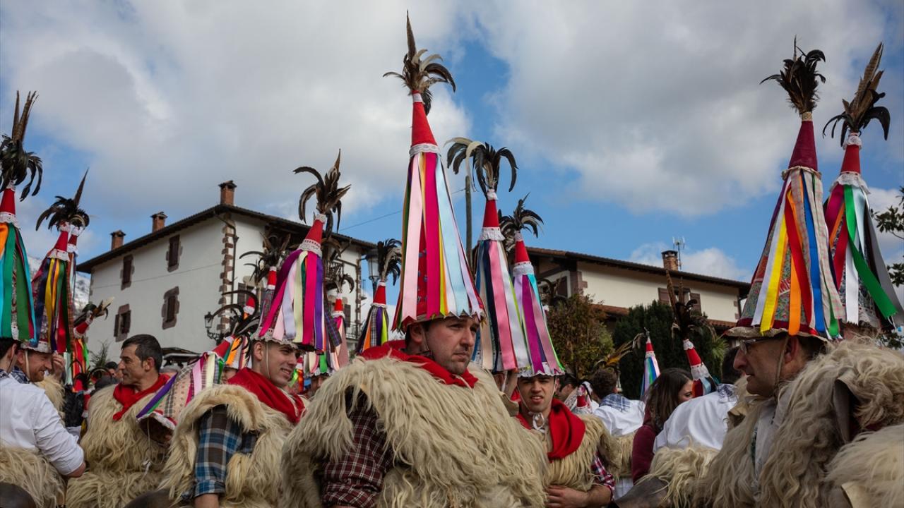 Koyun postu giydiler, kötülükleri kovdular... 3