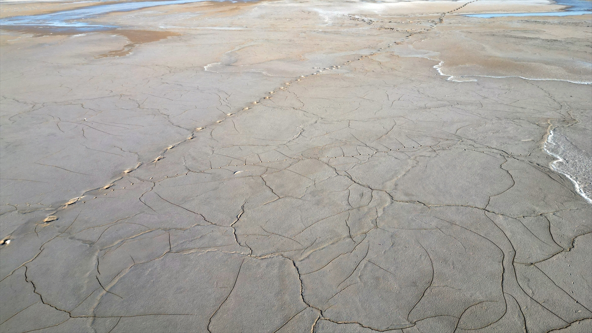 Tuz Gölü'nde kuraklık alarmı 19