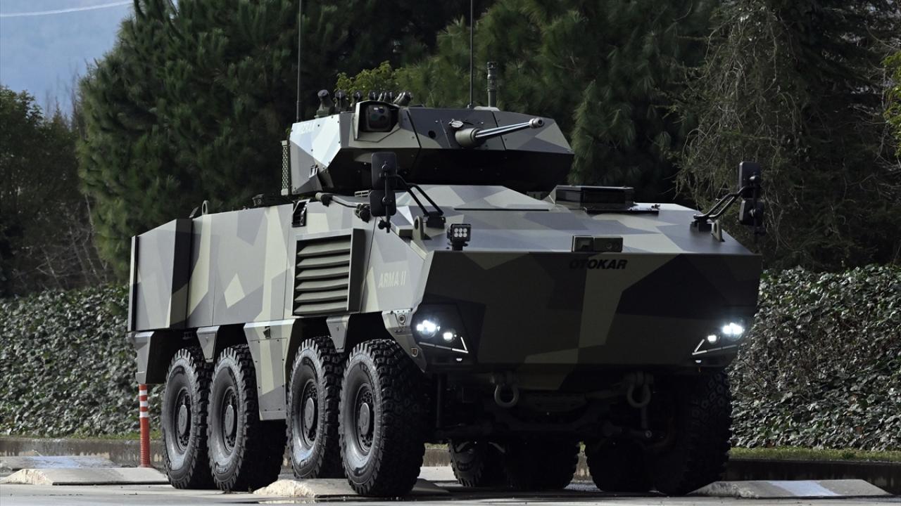 Türkiye'nin yerli motorlu ilk 8x8 aracı göreve hazır 7