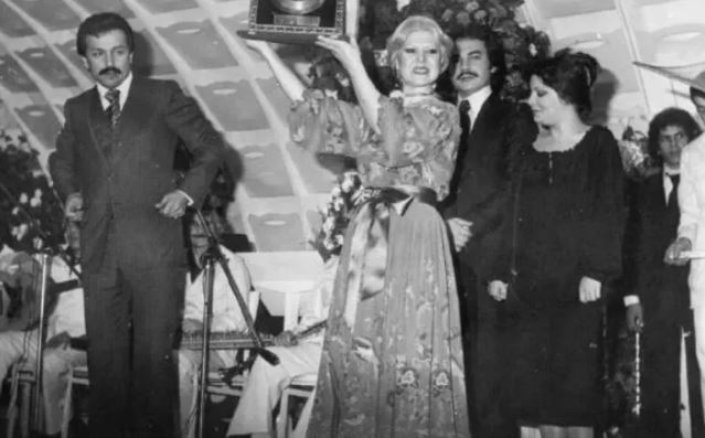 "Bu fotoğrafları albümden buldum... Ne çok mazi paylaştık seninle!" 20