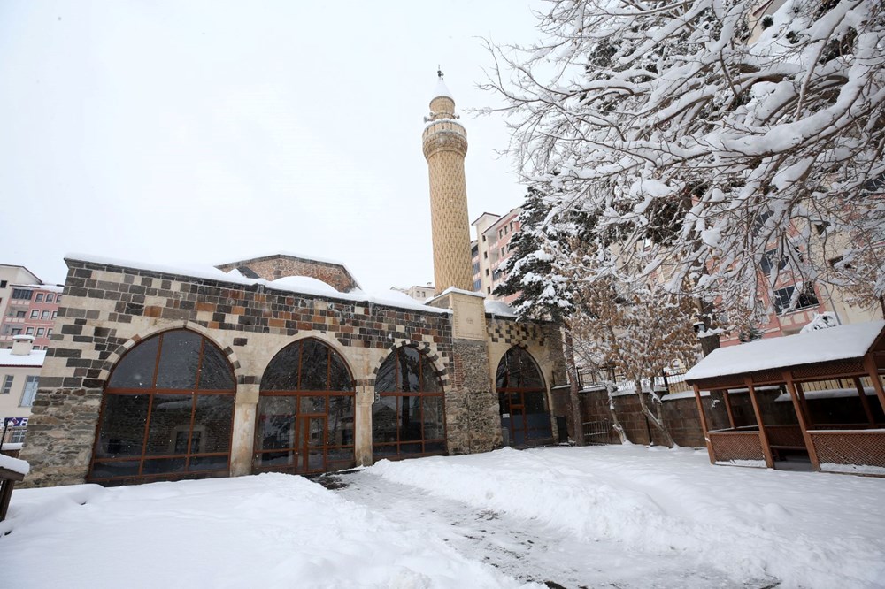 Türkiye beyaza büründü: İşte yurttan kar manzaraları 22