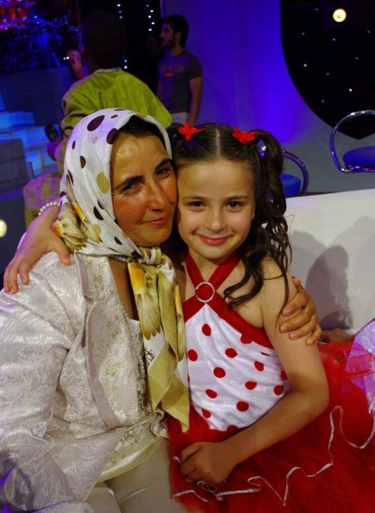 'Bir Şarkısın Sen'in Fındık Kurdu Berna'sı büyüdü! 16