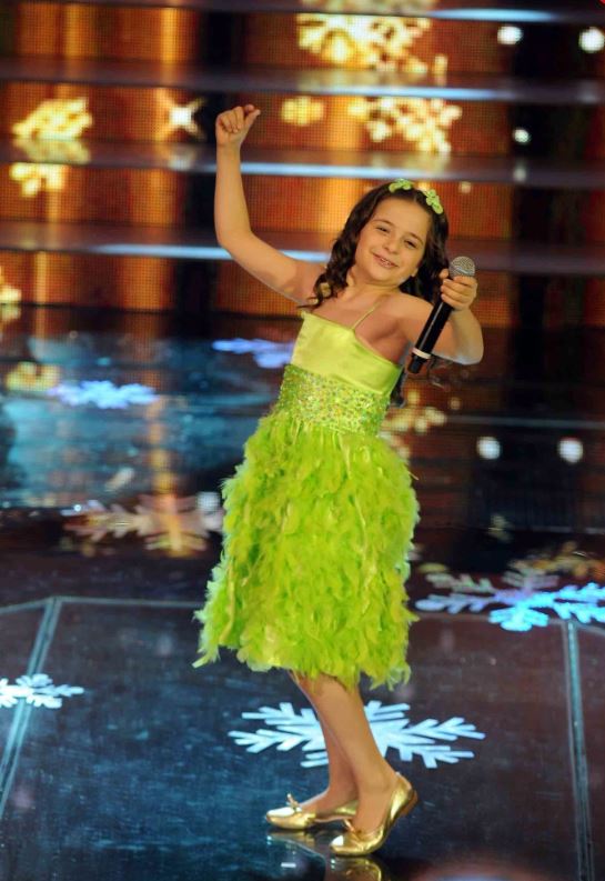 'Bir Şarkısın Sen'in Fındık Kurdu Berna'sı büyüdü! 17