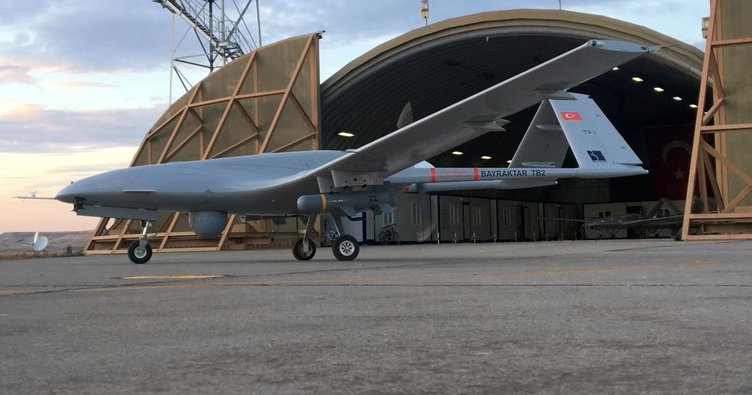 Tarihi fotoğraf ortaya çıktı! Bayraktar kardeşler, 2009 yılında Erdoğan'a İHA'ları böyle anlatmış 2