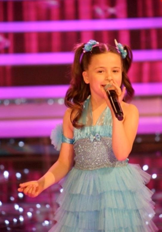 'Bir Şarkısın Sen'in Fındık Kurdu Berna'sı büyüdü! 14