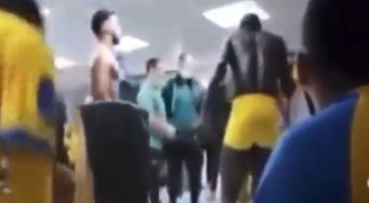 Ronaldo'nun yeni takımında büyük kavga! Soyunma odasında Aboubakar'dan Anderson Talisca'ya saldırı... 12