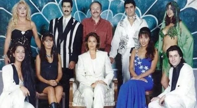 "Bu fotoğrafları albümden buldum... Ne çok mazi paylaştık seninle!" 13