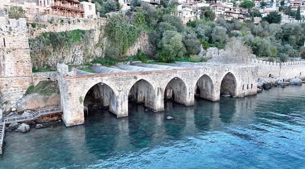 Antalya'da tarihi bir tünel bulundu! Bu gizli geçit nereye çıkıyor? 14