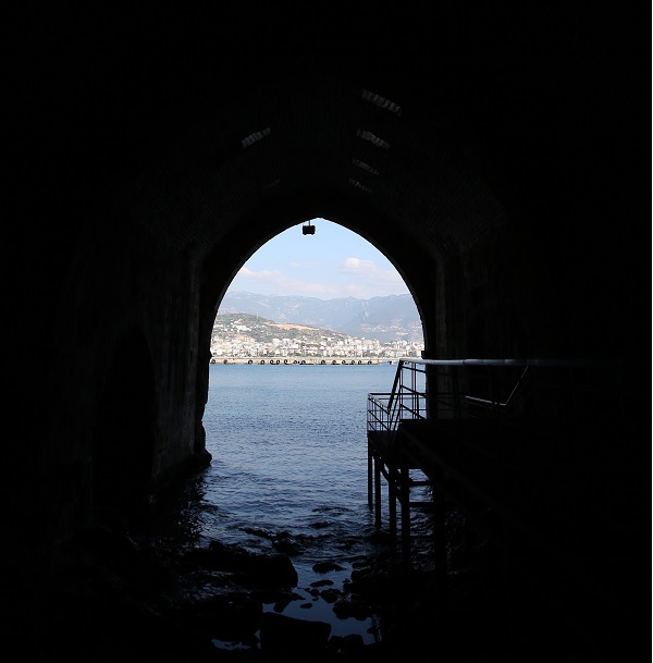 Antalya'da tarihi bir tünel bulundu! Bu gizli geçit nereye çıkıyor? 19