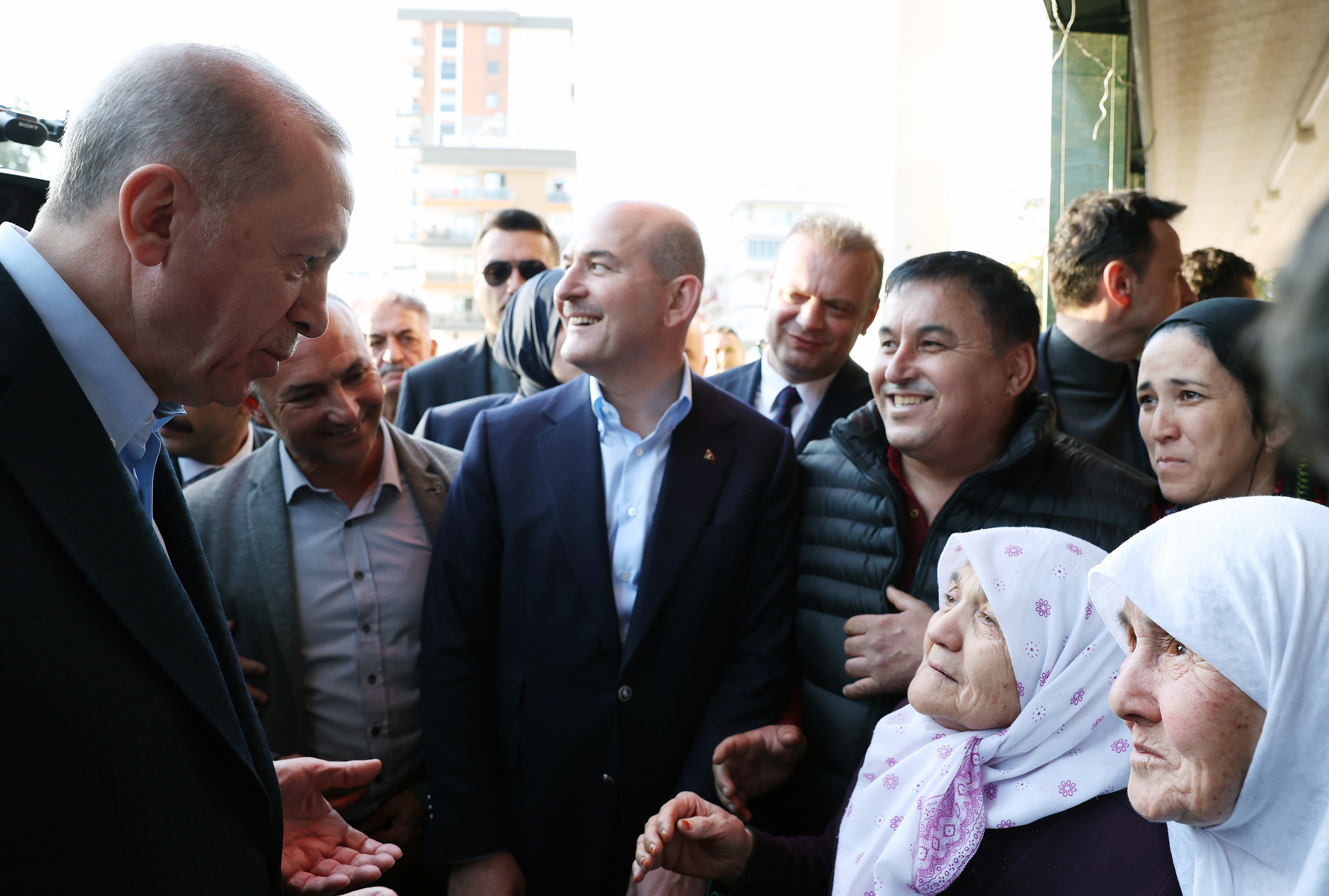 Cumhurbaşkanı Erdoğan, selzede Zülfiye ninenin evine misafir oldu 1