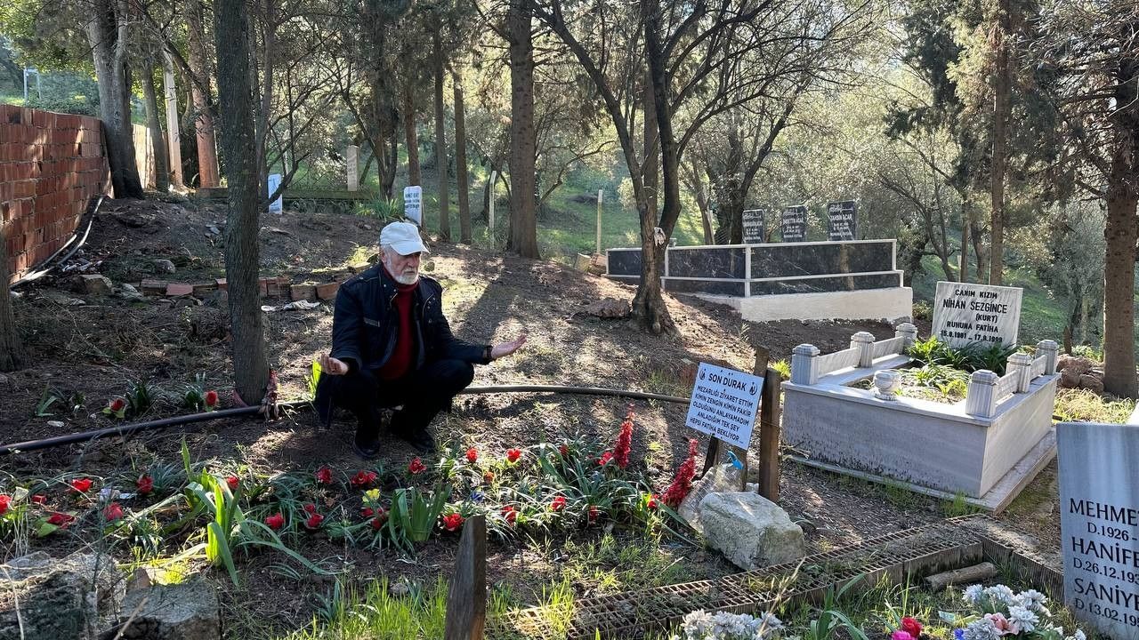 Akıllara durgunluk veren olay! Ölmeden önce yaptırdığı mezarda yatıyor 4