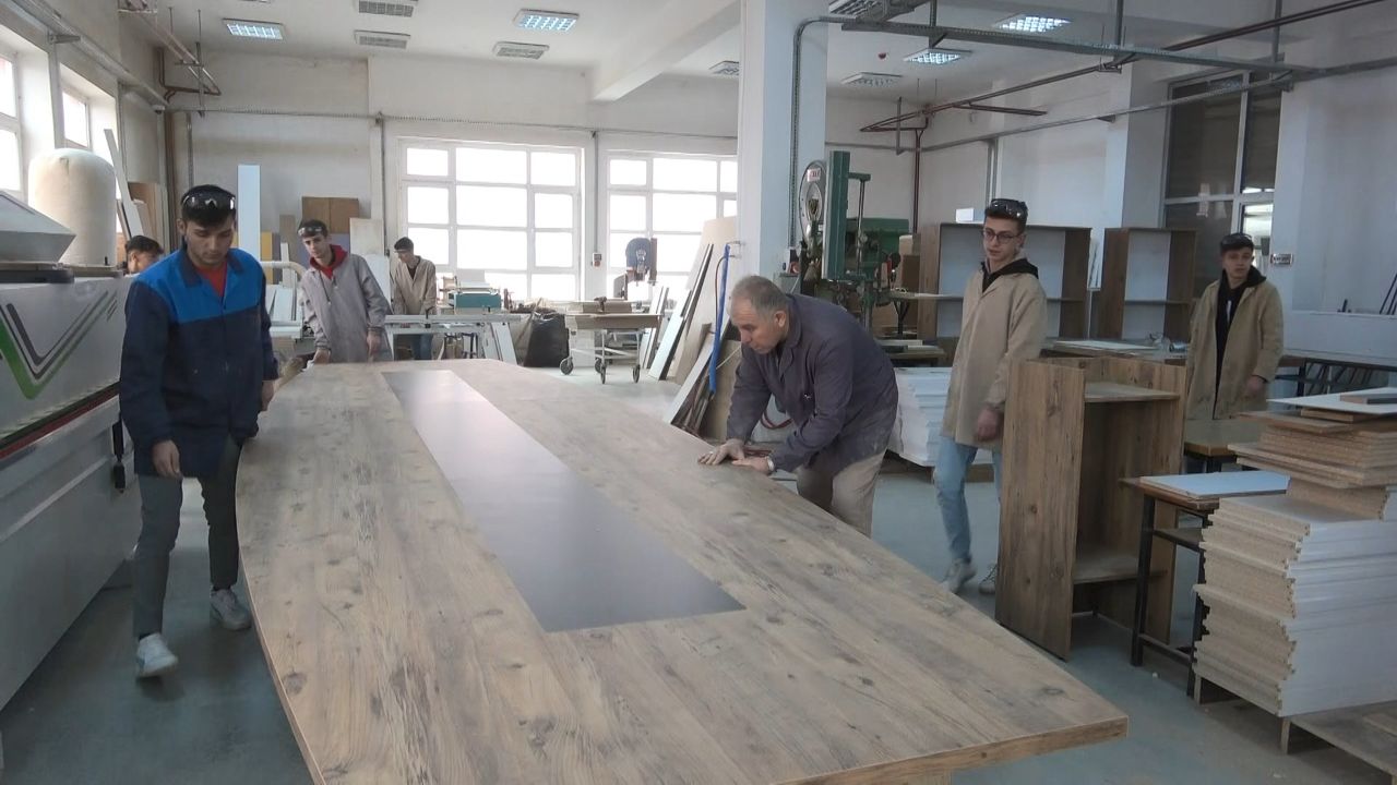 Fabrika gibi okul! 2022'de 5 milyon 685 bin TL'lik ciro yaptılar 2