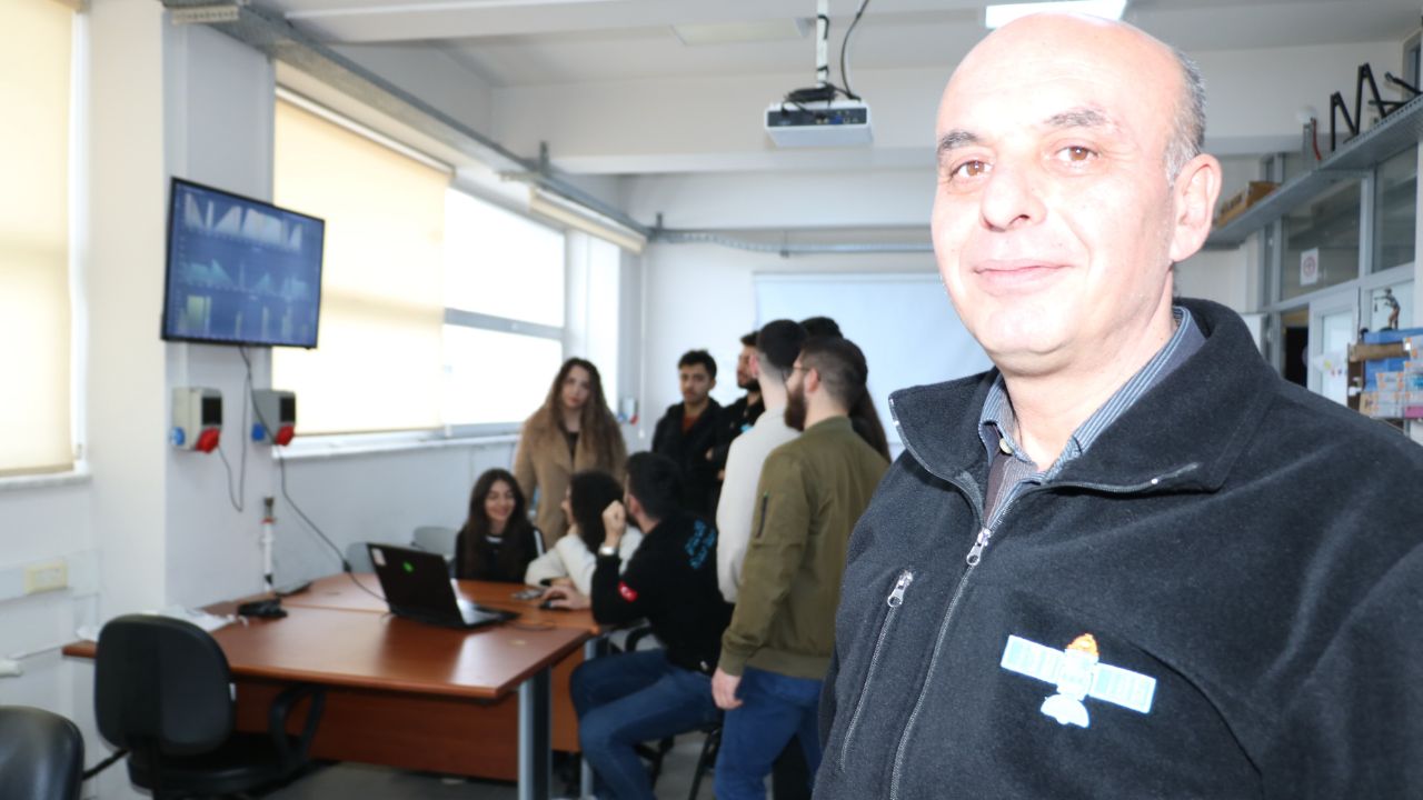 Bir ilk! Türk mühendisler yaptı, günde 16 kez dünyayı dolaşıyor 3