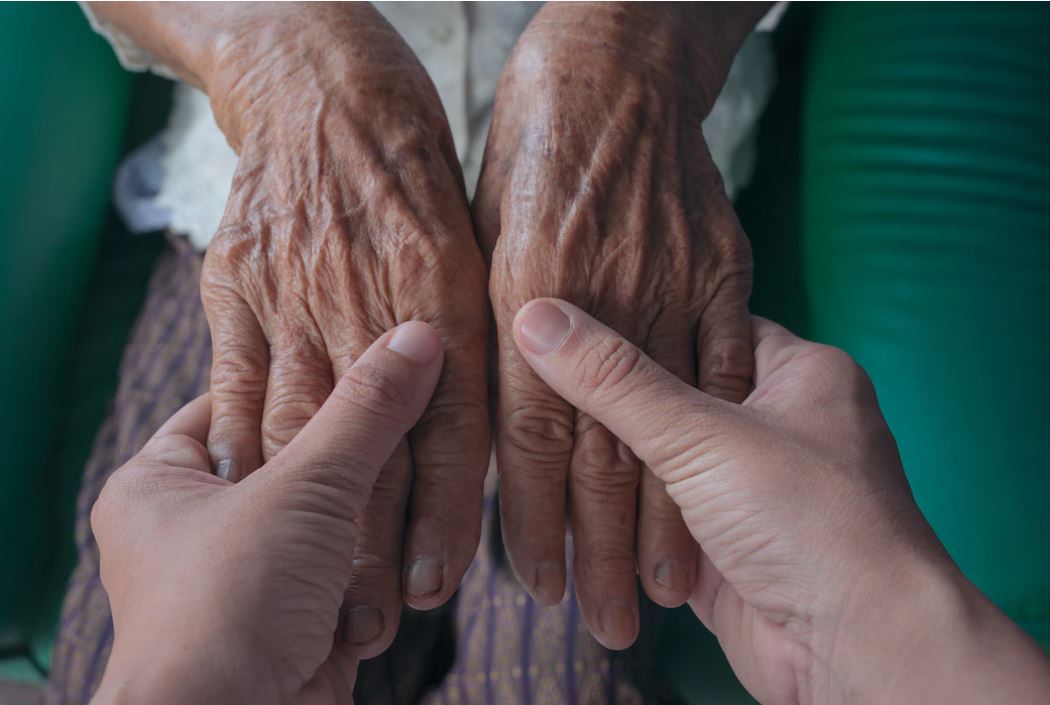 Sakın önemsiz görmeyin! Tehlikeli hastalığın ilk belirtisi yıllar önce görülüyor 6