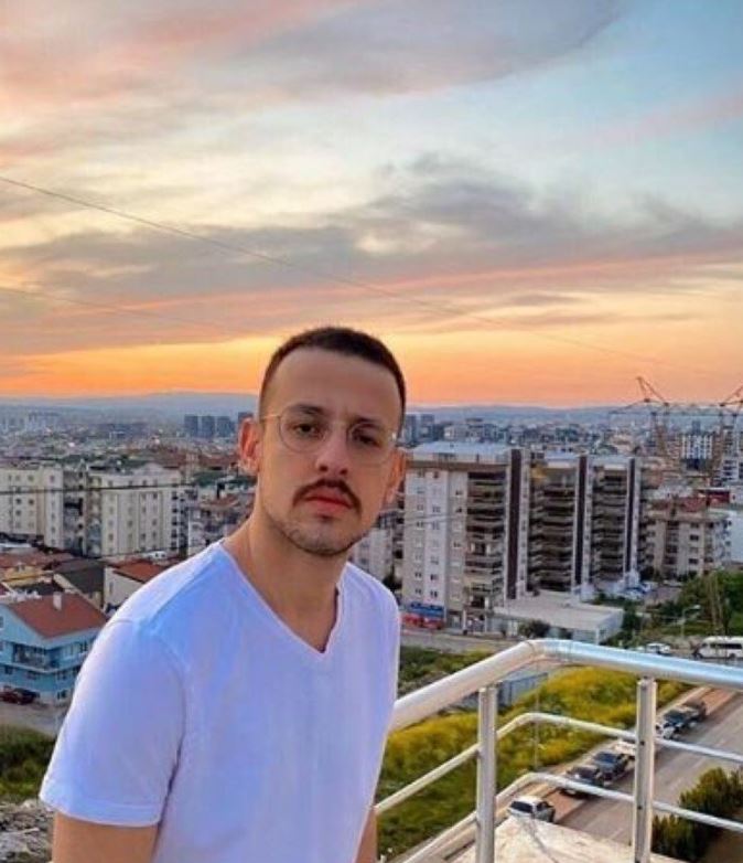 'Babam ve Oğlum’ filminin Deniz'i Ege Tanman yıllar sonra açıkladı! "Babamı kaybetmem filmdeki gibiydi" 12