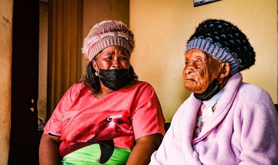 Dünyanın en yaşlı insanı! Uzun yaşamının sırrı yediği 2 besinde saklı 4