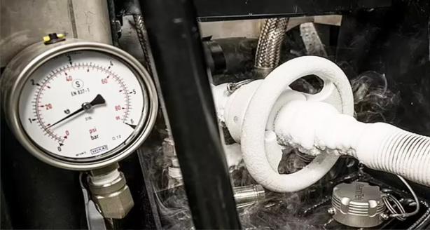 Dünyada bir ilk! Dışkıyla çalışan traktör yapıldı 2