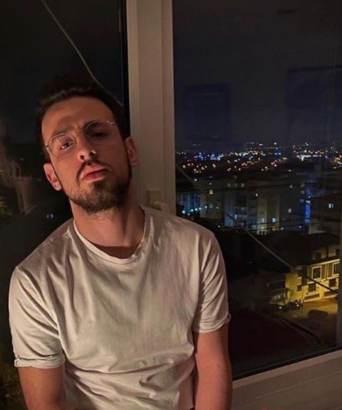 'Babam ve Oğlum’ filminin Deniz'i Ege Tanman yıllar sonra açıkladı! "Babamı kaybetmem filmdeki gibiydi" 13