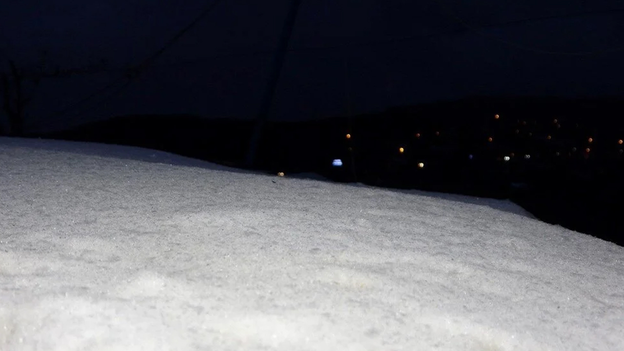 İstanbul'da kar yağışı: Yüksek kesimler beyaza büründü 1