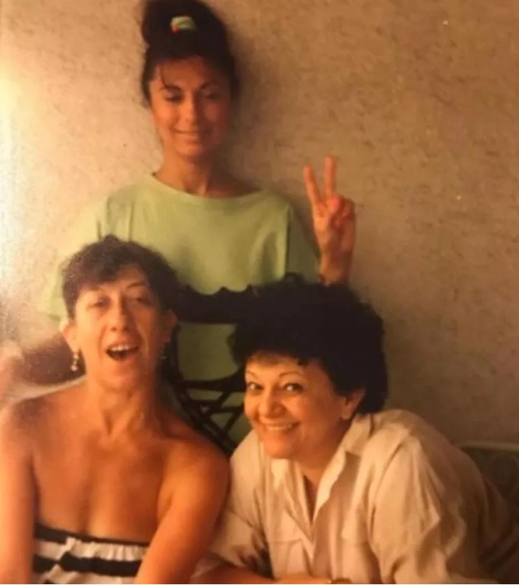 "Bu fotoğrafları albümden buldum... Ne çok mazi paylaştık seninle!" 2