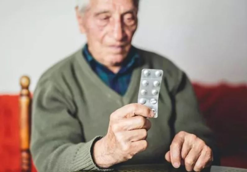 Sakın önemsiz görmeyin! Tehlikeli hastalığın ilk belirtisi yıllar önce görülüyor 5