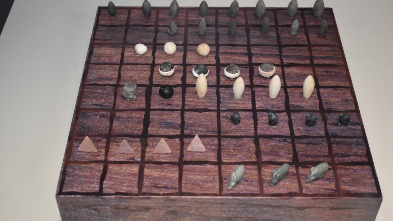 Taşları bulunan 5 bin yıllık oyunun gizemi çözülemiyor 7