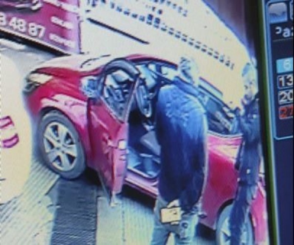 Yıllarca para biriktirdi! Saniyeler içinde 35 bin TL'den oldu 1