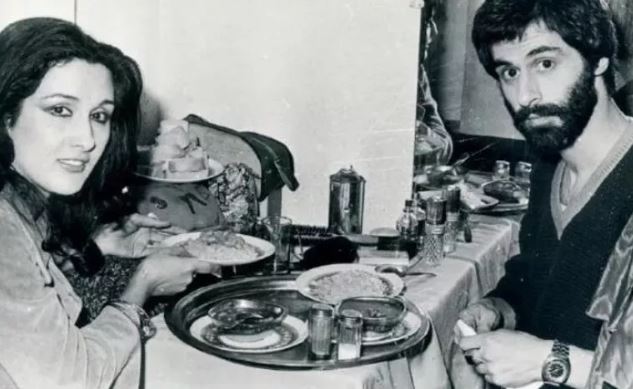 "Bu fotoğrafları albümden buldum... Ne çok mazi paylaştık seninle!" 19