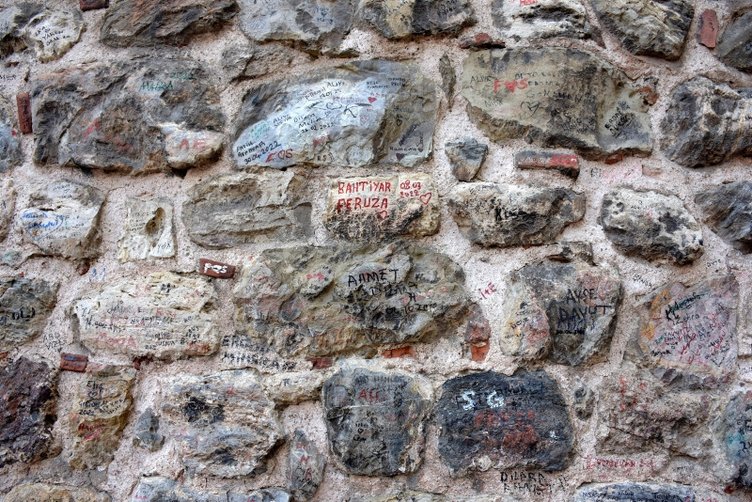 Galata Kulesi’nde pes dedirten görüntü! Eline kalem alanlar... 8