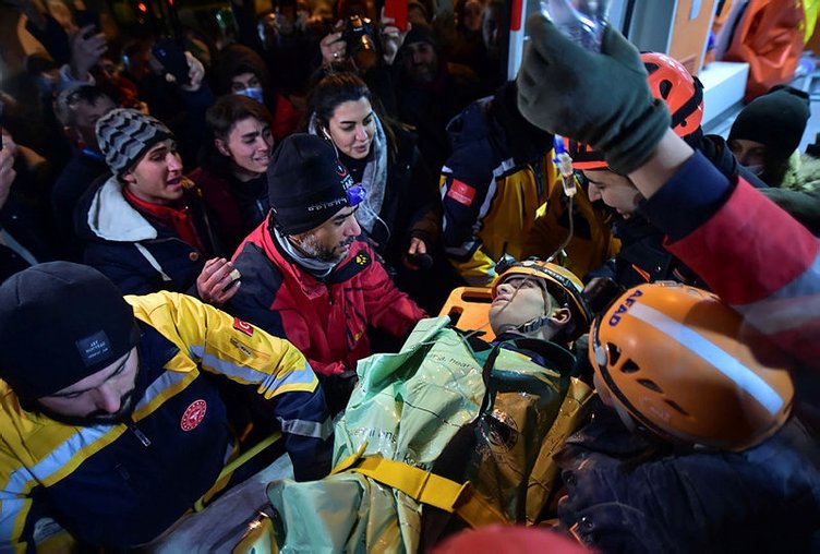 Bir mucize daha! 119 saat sonra kurtarılan gencin ilk sorusu bu oldu... 1