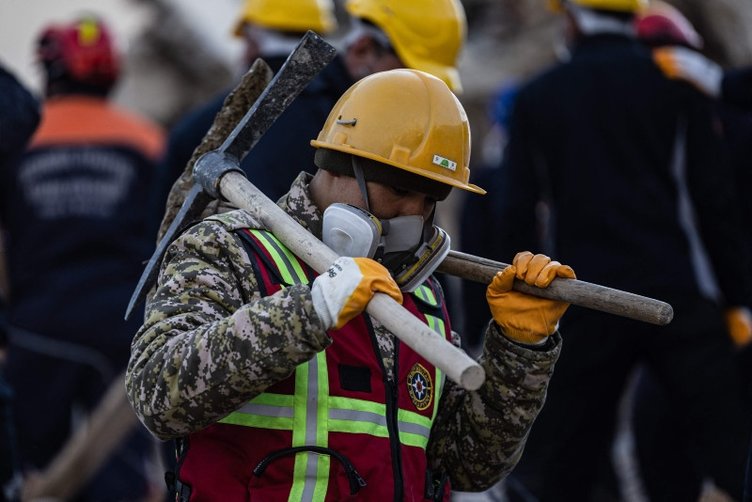 Yer Hatay: Depremde 30 torunundan 11’i hayatını kaybetti! İkizlerin hikayesi ağlattı! 10