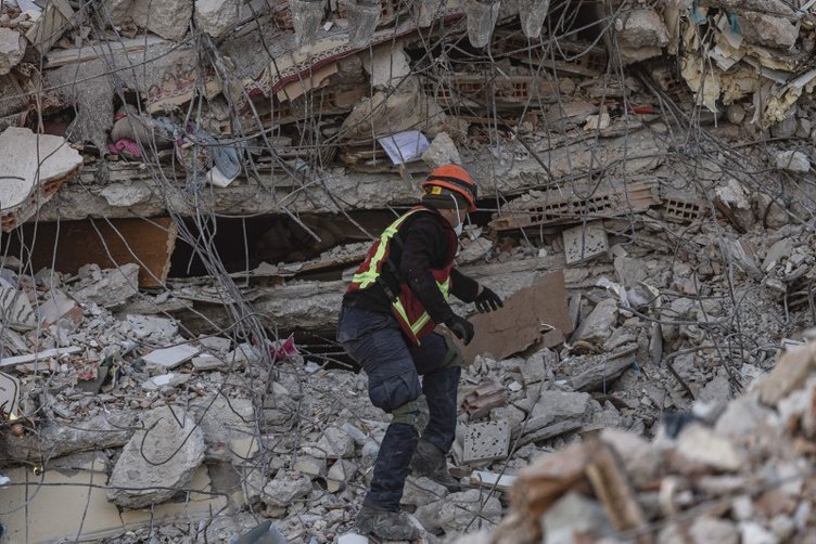Yer Hatay: Depremde 30 torunundan 11’i hayatını kaybetti! İkizlerin hikayesi ağlattı! 8