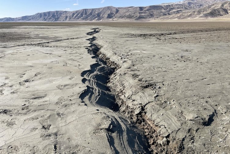 Hatay'da 6,4'lük depremin meydana geldiği fayla ilgili çarpıcı tespit: Daha büyük bir deprem de üretebilir... 3