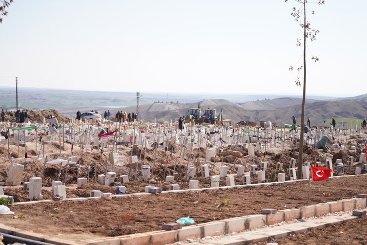 En acı bağ… Defin sırasında yaşadığı kahreden olayı anlattı! Vicdanımın sesimi dinleyip... 12
