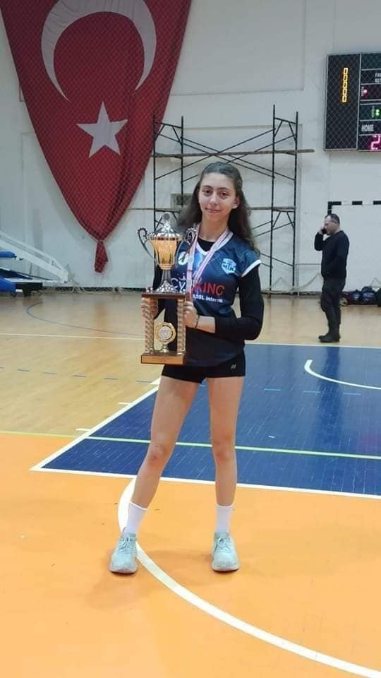 Ağlatan kader! Aynı gün aynı hastanede dünyaya geldiler, deprem akşamı ise... 5