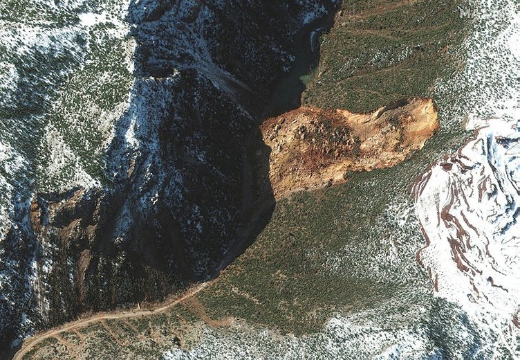 Depremin boyutu ortaya çıktı: Asrın felaketinin öncesi ve sonrası uzaydan böyle görüntülendi… 2